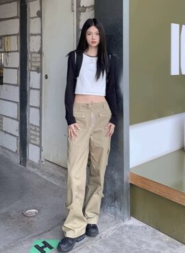 Beige Square Pocket Cargo Pants | Miyeon - (G)I-DLE