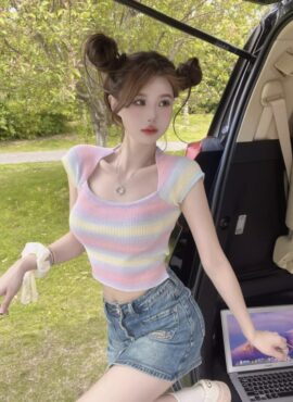 Multicolored Gradient Pastel Cropped T-Shirt | Yuqi - (G)I-DLE